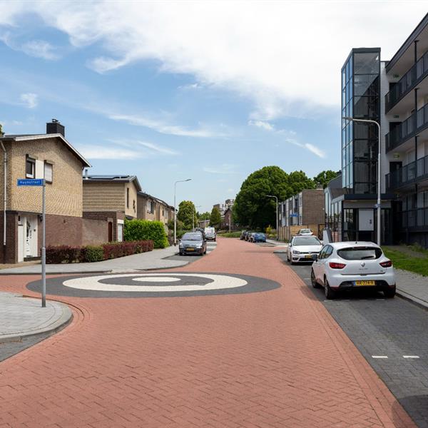 Kerkrade, Grondsveldstraat / Erensteinerveld | Façade Beton