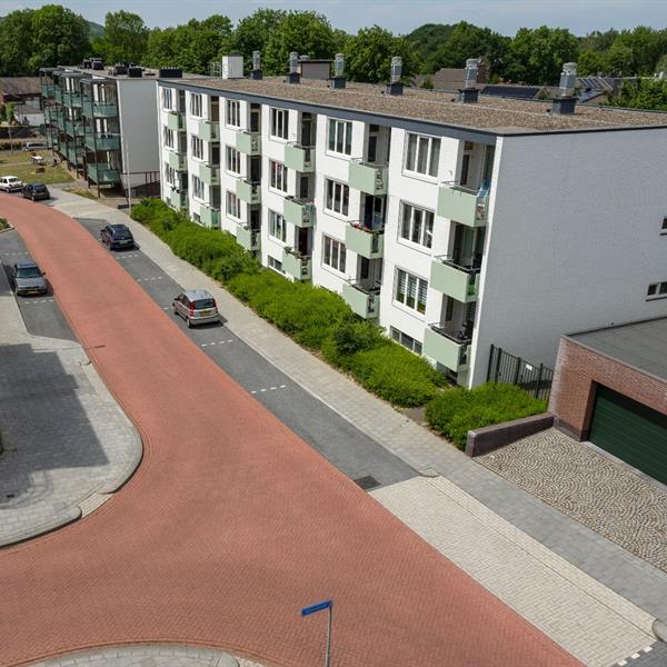 Kerkrade, Grondsveldstraat / Erensteinerveld | Façade Beton