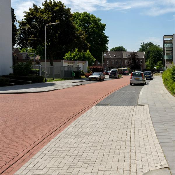Kerkrade, Grondsveldstraat / Erensteinerveld | Façade Beton
