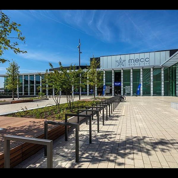 Maastricht, Forumplein / MECC | Façade Beton