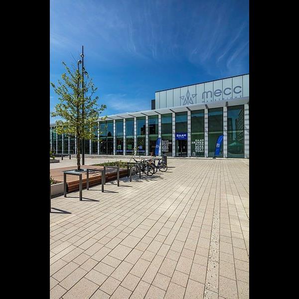 Maastricht, Forumplein / MECC | Façade Beton
