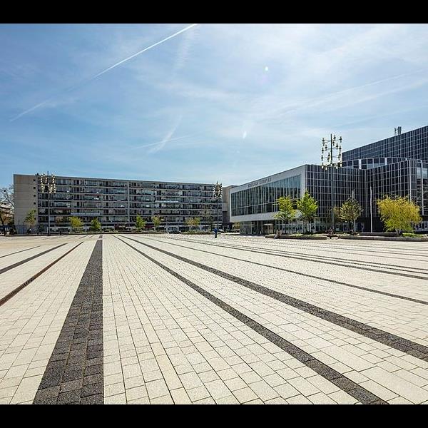 Heerlen, Burgemeester Van Grunsvenplein | Façade Beton