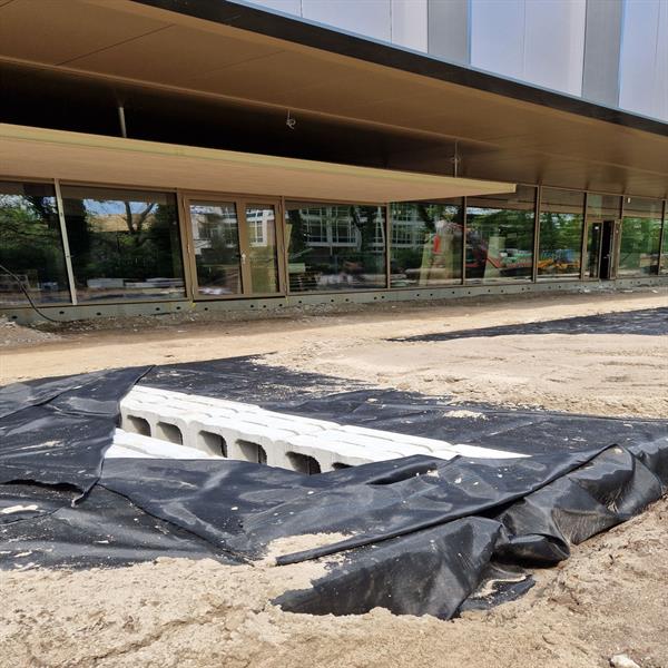 Waterbuffering voor Indoor Sportcentrum Boshuizerkade | Façade Beton