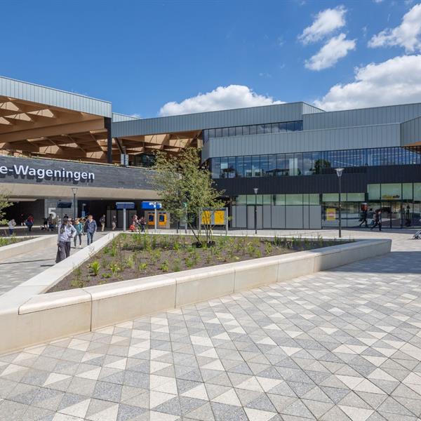 Station Ede | Façade Beton