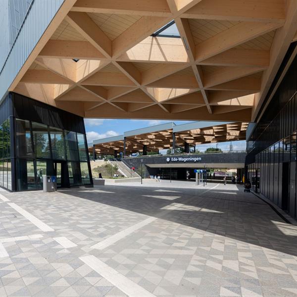 Station Ede | Façade Beton