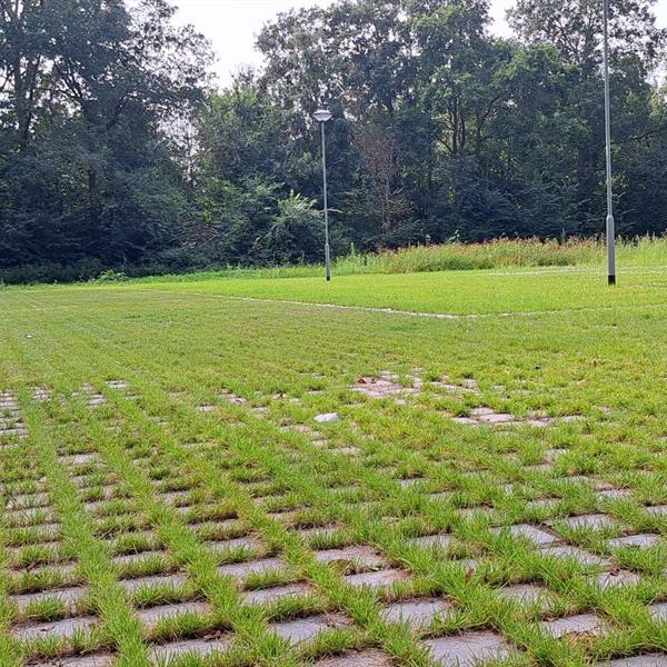 Klimaat adaptieve bestratingen, Verde Flor toegepast in Wessem | Façade Beton