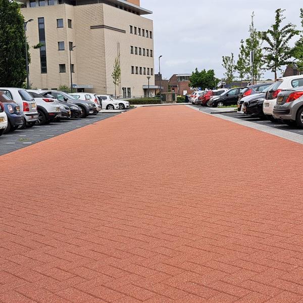 Update parkeergebied Bartokring centrum gemeente Landgraaf | Façade Beton
