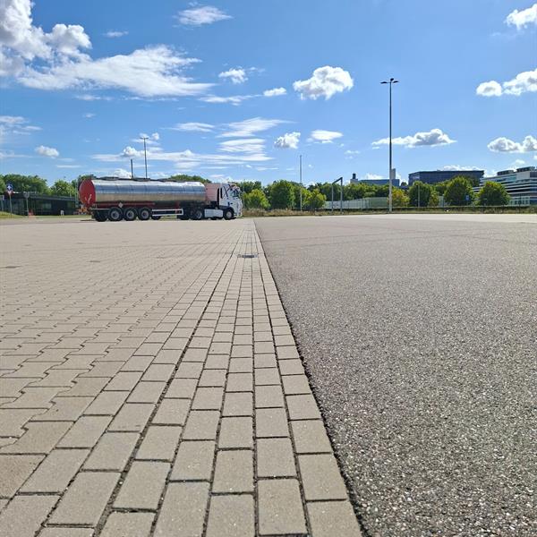 Chemelot Gate 1 realisatie 4 jaar later | Façade Beton